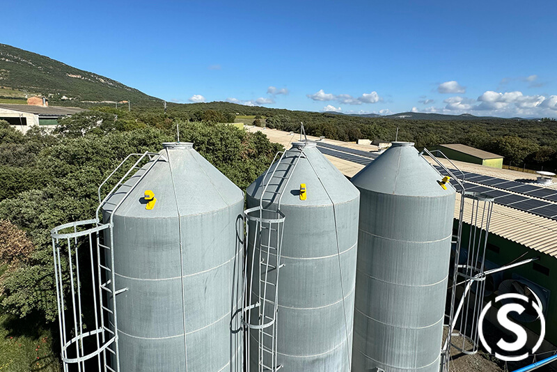 Cómo medir el nivel de pienso de tus silos de forma precisa y sin complicaciones